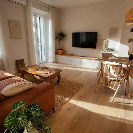 アパート Maris - In Historical Center Of