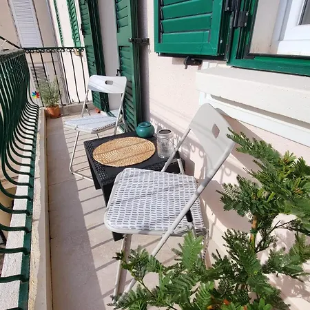 Maris - In Historical Center Of アパート *