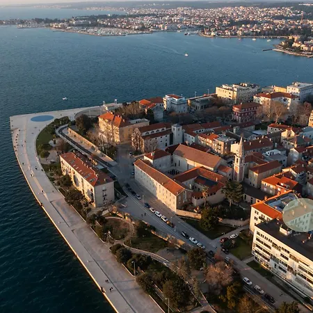 Maris - In Historical Center Of アパート *